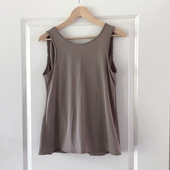 Open Back Tank ☀️ - Picture 1 of 5